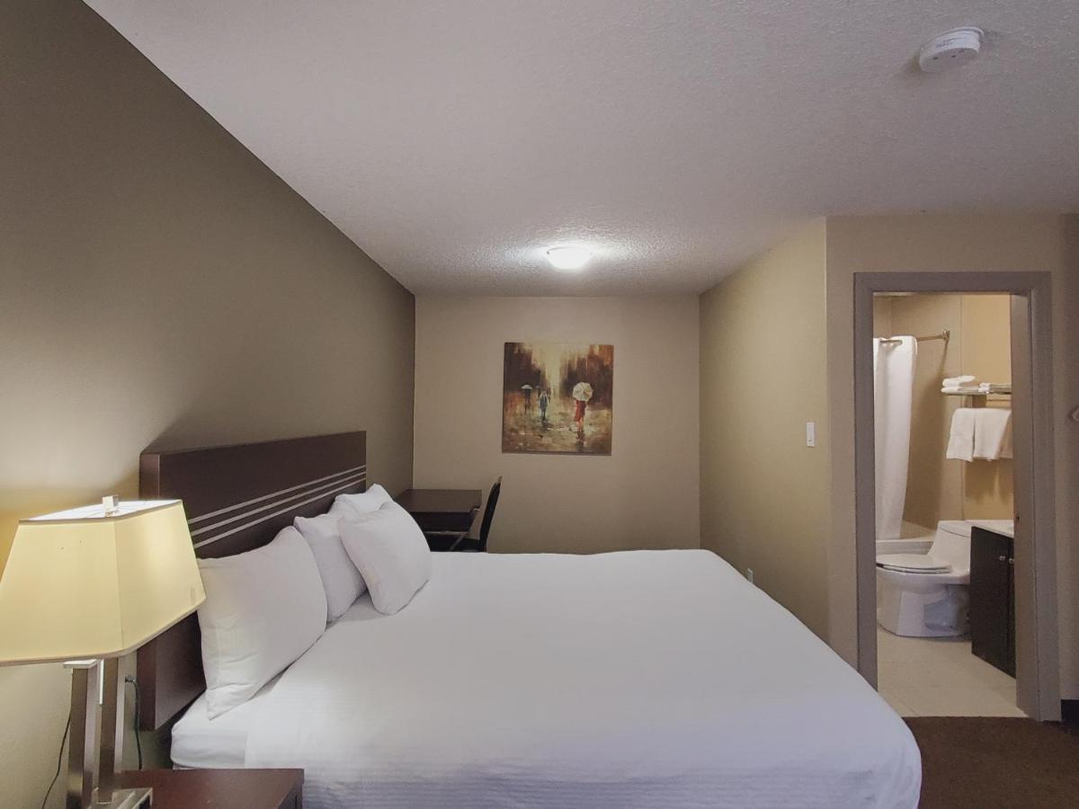 Royal Lodge Edmonton Exteriör bild