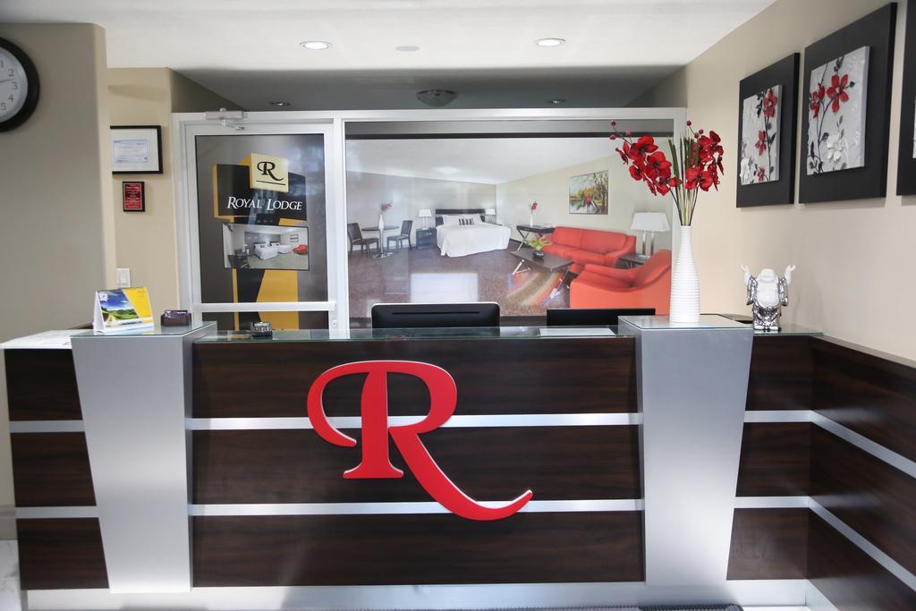 Royal Lodge Edmonton Exteriör bild