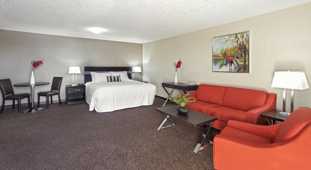 Royal Lodge Edmonton Exteriör bild
