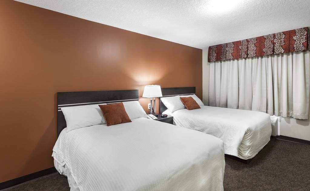 Royal Lodge Edmonton Exteriör bild