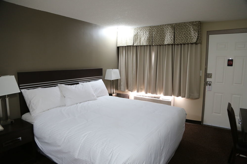 Royal Lodge Edmonton Exteriör bild