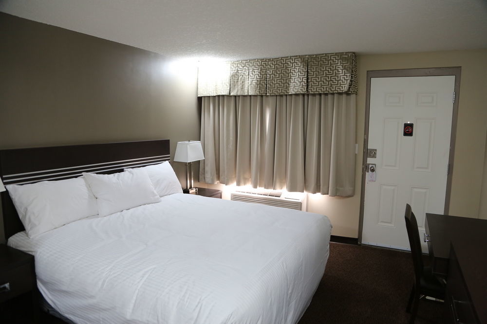 Royal Lodge Edmonton Exteriör bild