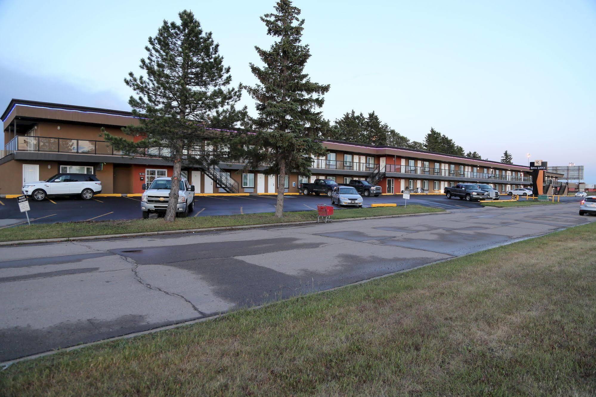 Royal Lodge Edmonton Exteriör bild