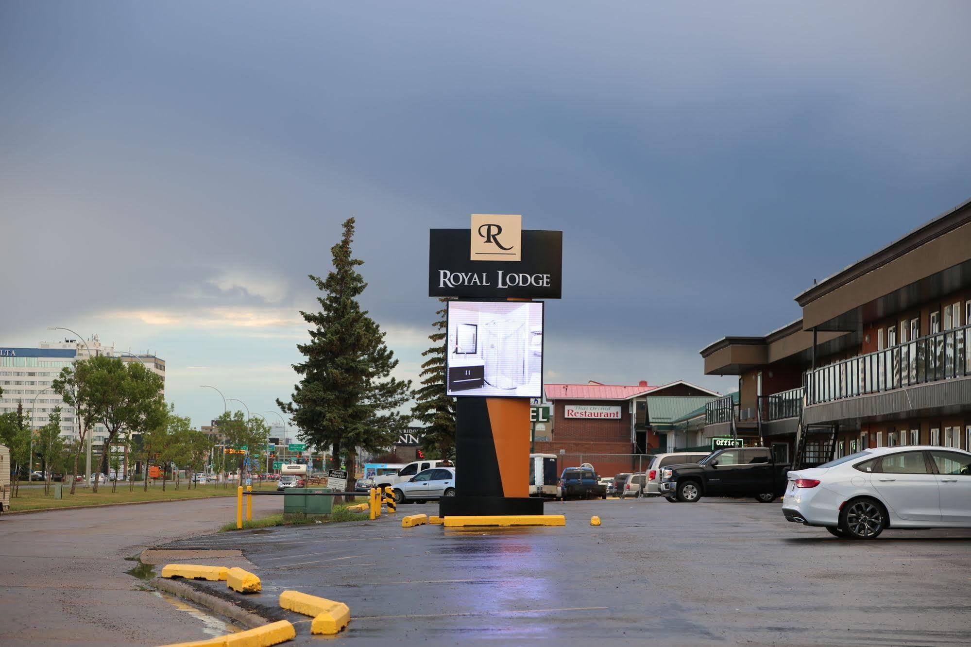 Royal Lodge Edmonton Exteriör bild